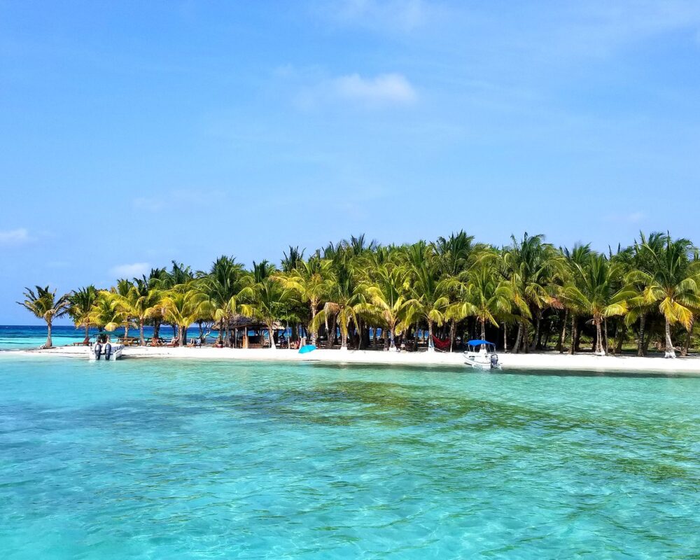 moho-caye